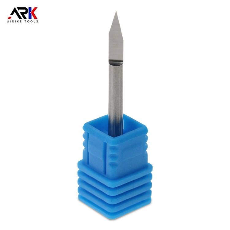 Cuțit plat cu vârf jos