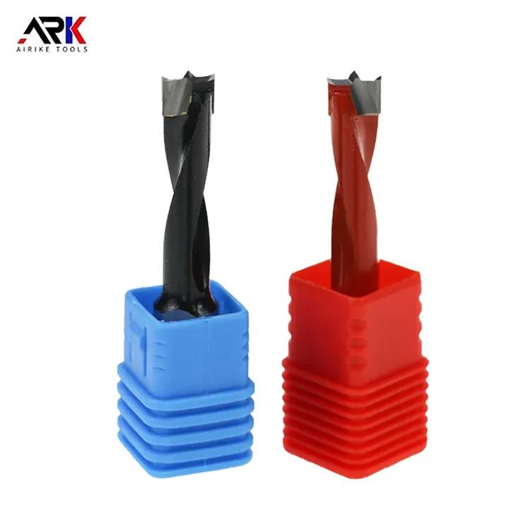 Beneficiile utilizării unei freze în prelucrarea lemnului sunt semnificative